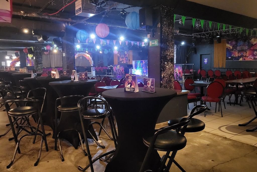 salle retro boite de nuit