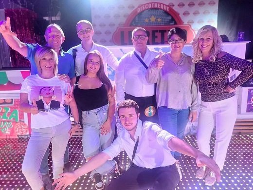 L'équipe du Rétro Discothèque Gembloux